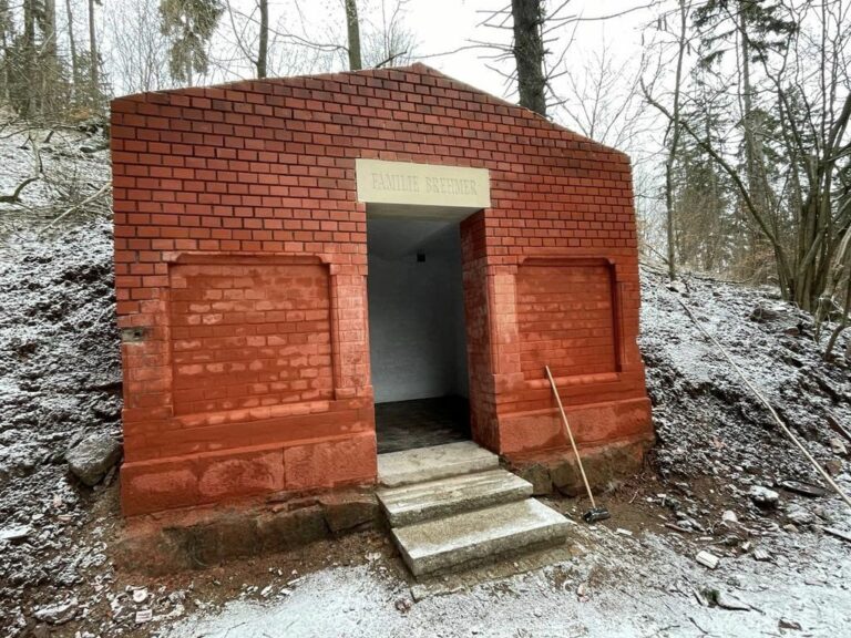 Prace związane z renowacją Grobowca Rodziny Brehmerów