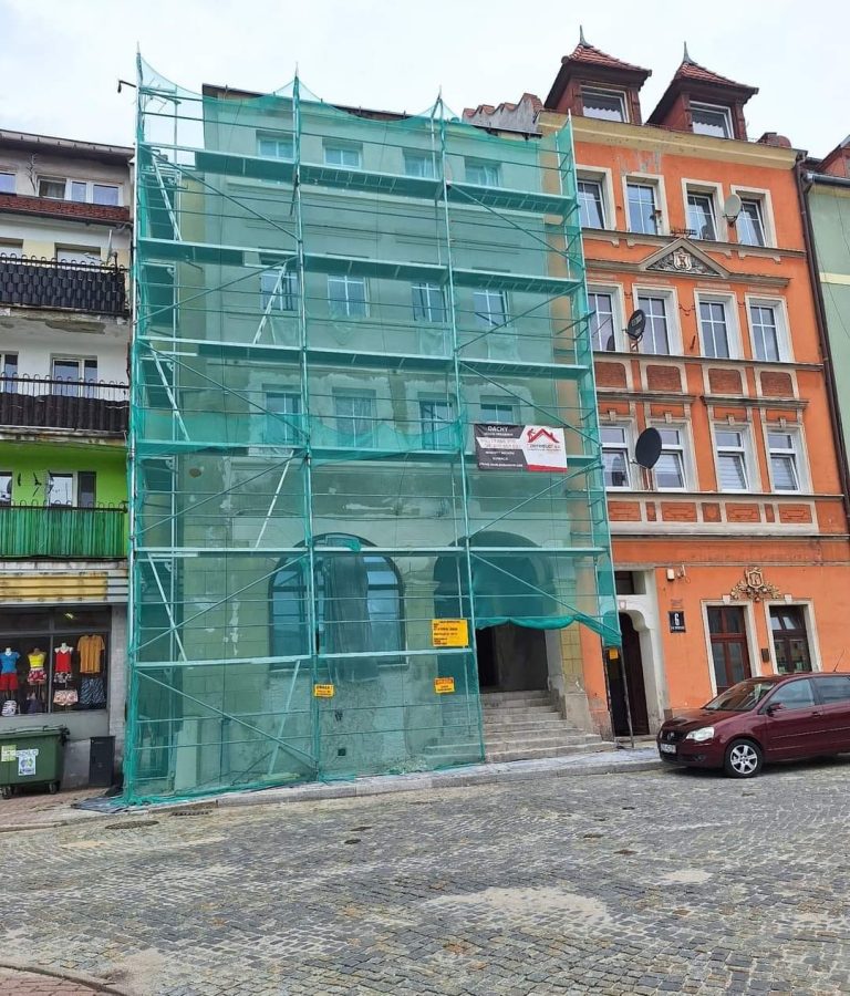 Remont elewacji budynku Wspólnoty Mieszkaniowej przy Pl. Niepodległości 7 w Mieroszowie