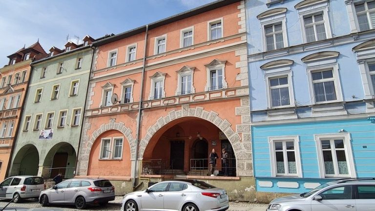 Rynek w Mieroszowie pięknieje