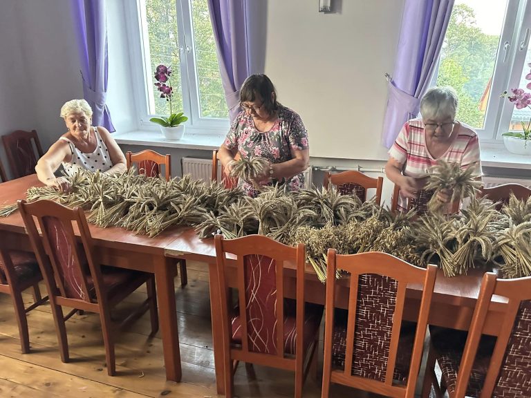 Współpraca Klub Senior+ Golińsk i #KołoGospodyńWiejskichwGolińsku kwitnie