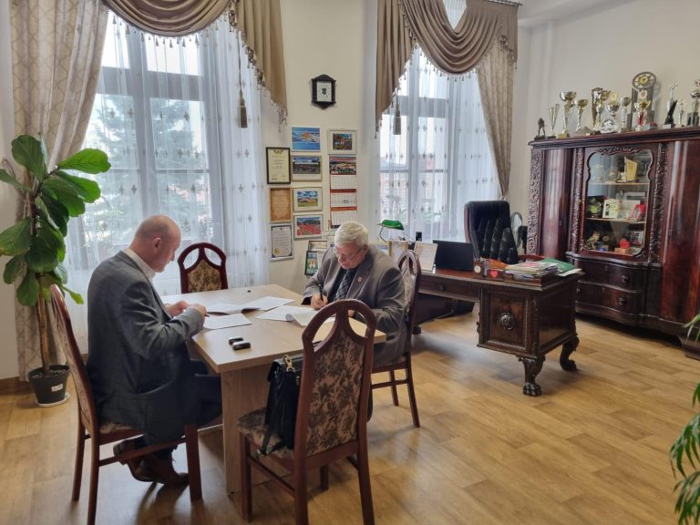 Podpisaliśmy umowę z Budosprzęt-Wałbrzych Sp. z o.o. na realizację zadania „Przebudowa kanalizacji deszczowej …”
