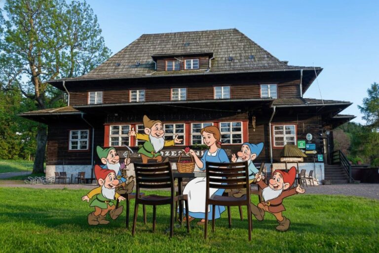 Podejrzeliśmy bohaterów bajek w naszej Gminie!